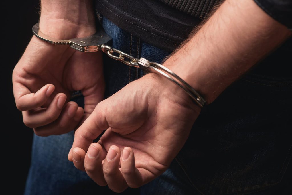 The Differences Between a Public Defender and a Private Attorney