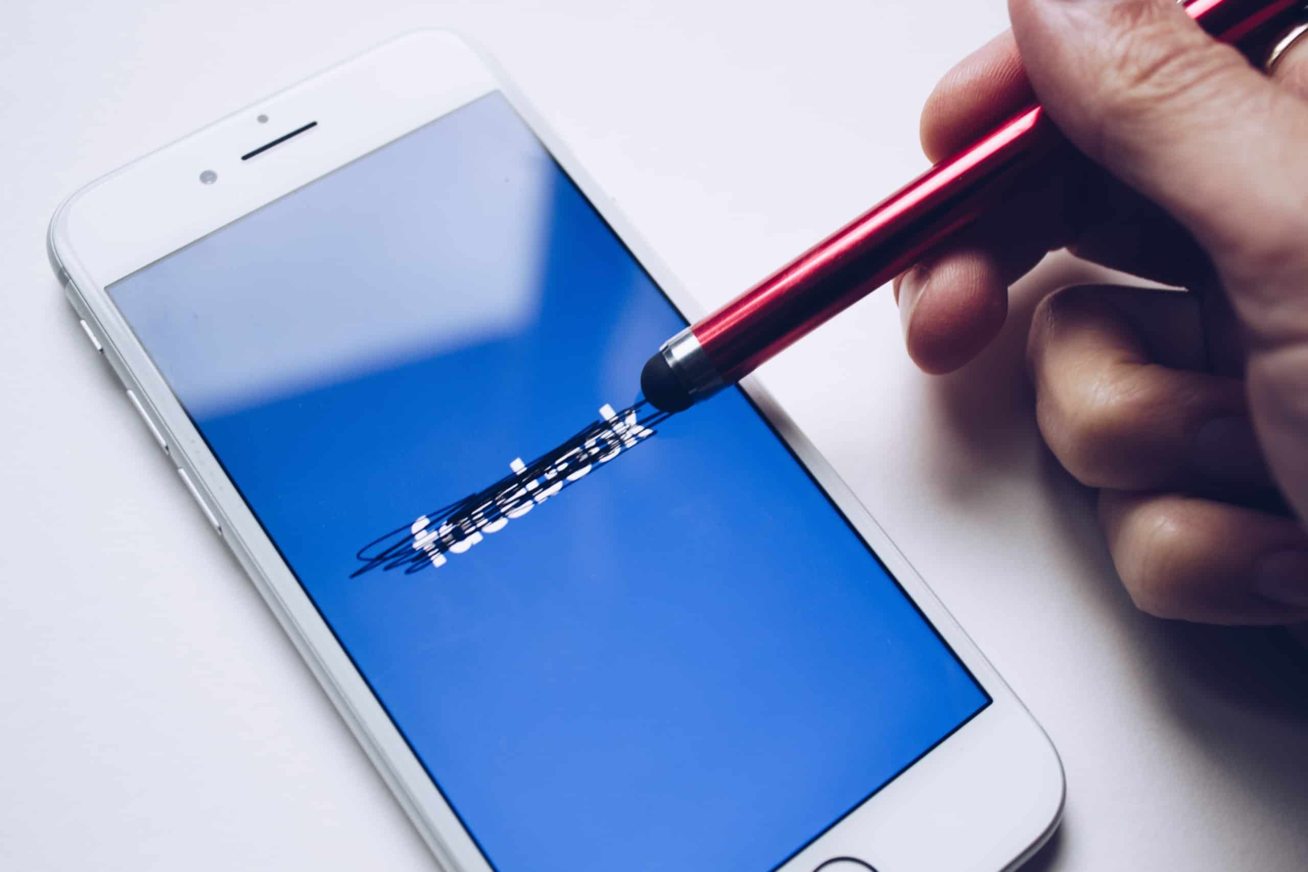 Blog How Does Social Media And Digital Evidence Impact Criminal Defense Strategies?